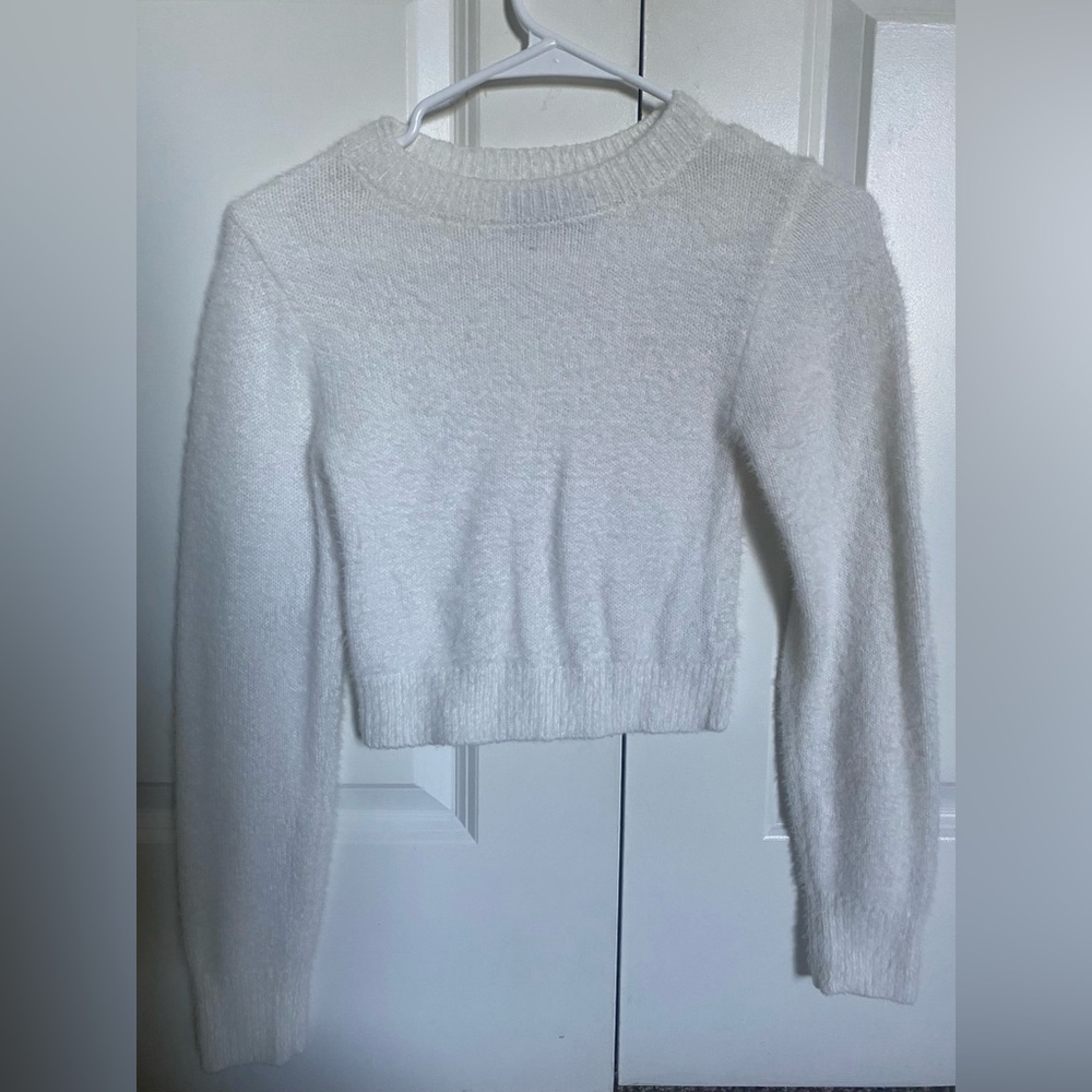 Urban Outfitters Fuzzy Cropped Sweater - Picture 1 of 3